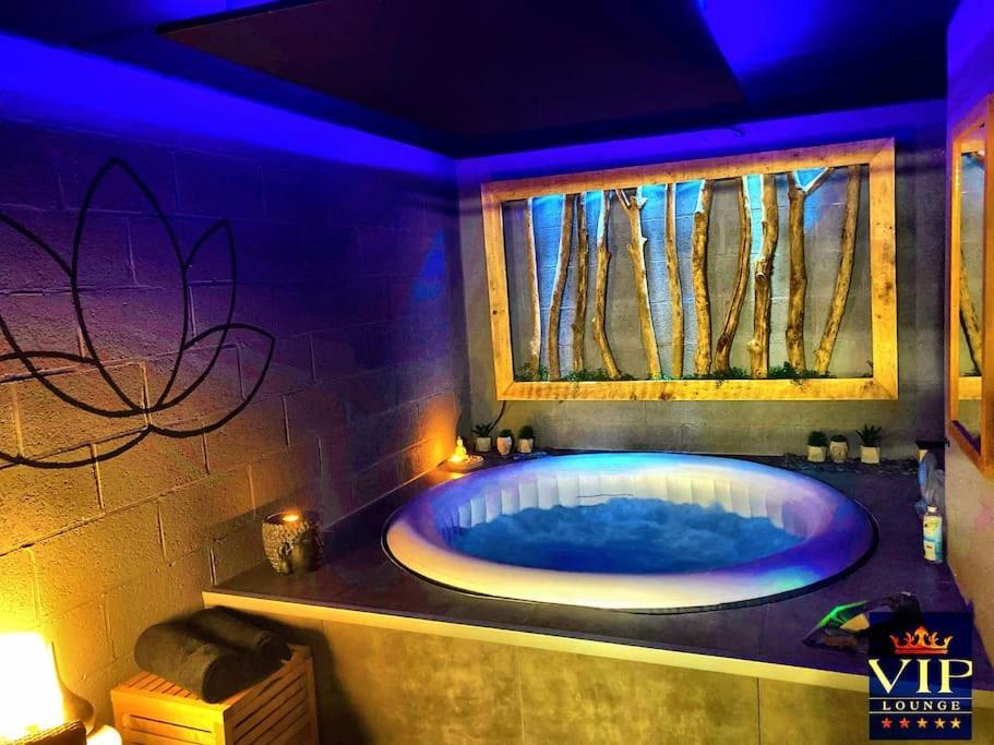 Vip Lounge Appartement Avec Jacuzzi Et Jardin Andenne المظهر الخارجي الصورة