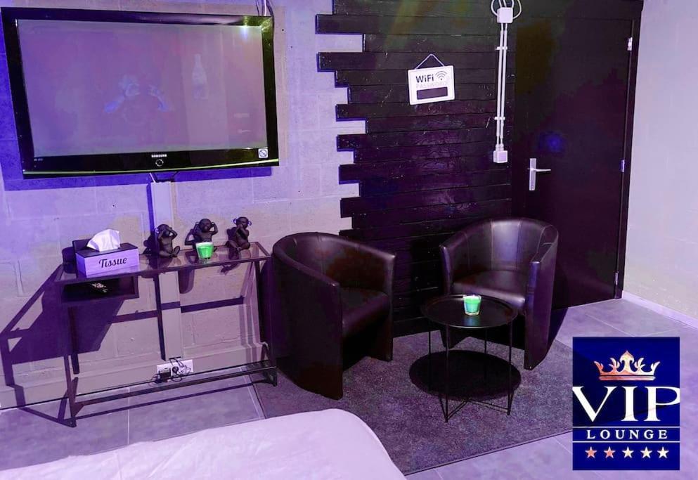 Vip Lounge Appartement Avec Jacuzzi Et Jardin Andenne المظهر الخارجي الصورة